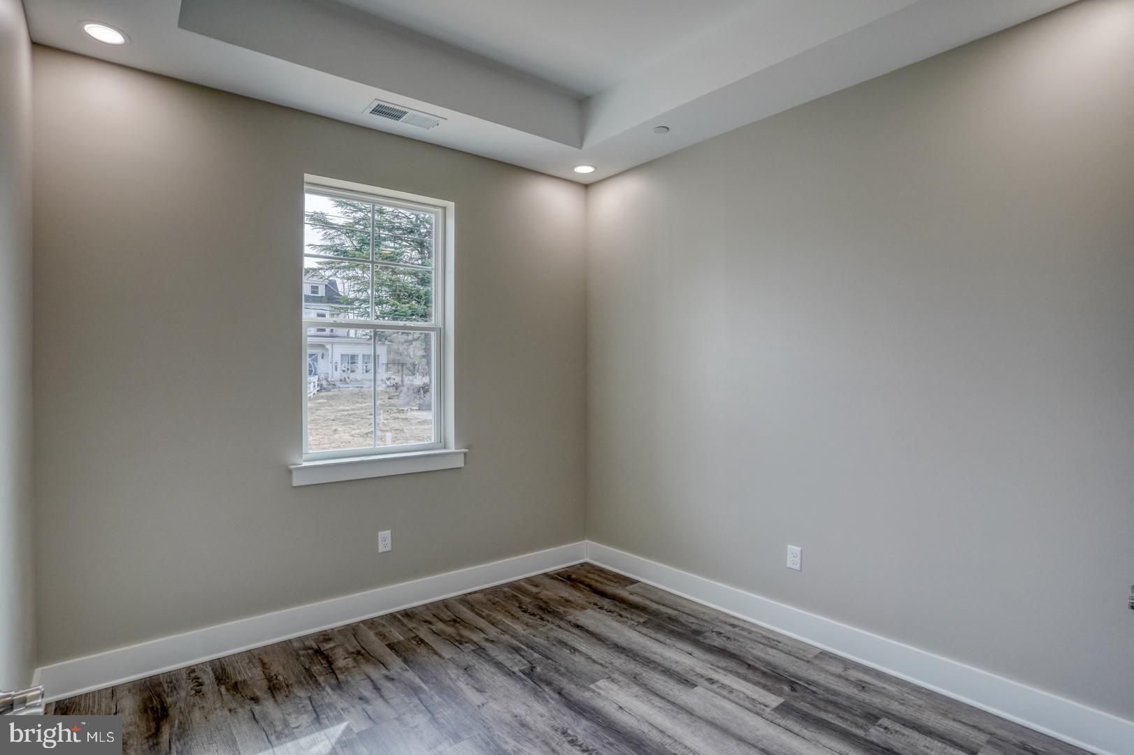 114 W Main St W MAIN