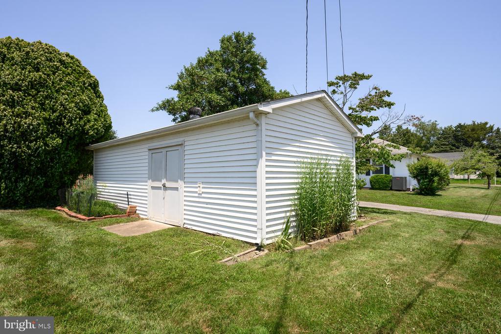 332 Holly St