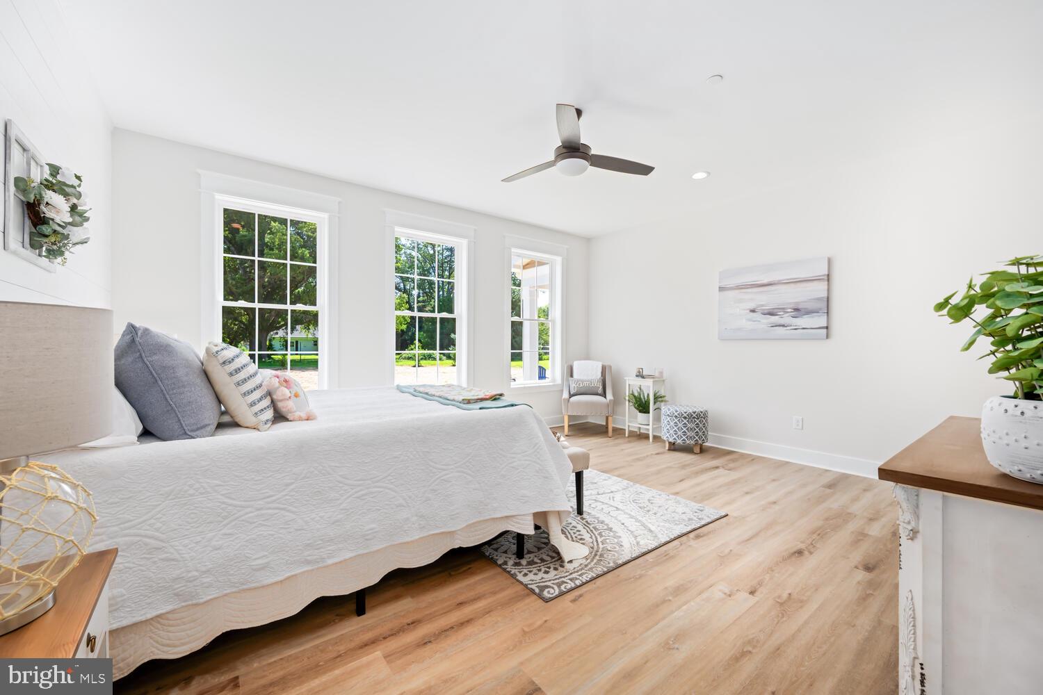 323 Queen Anne Club Dr