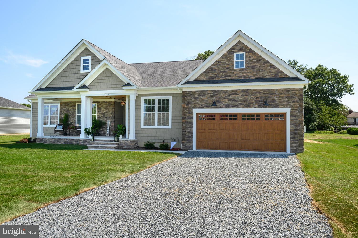323 Queen Anne Club Dr