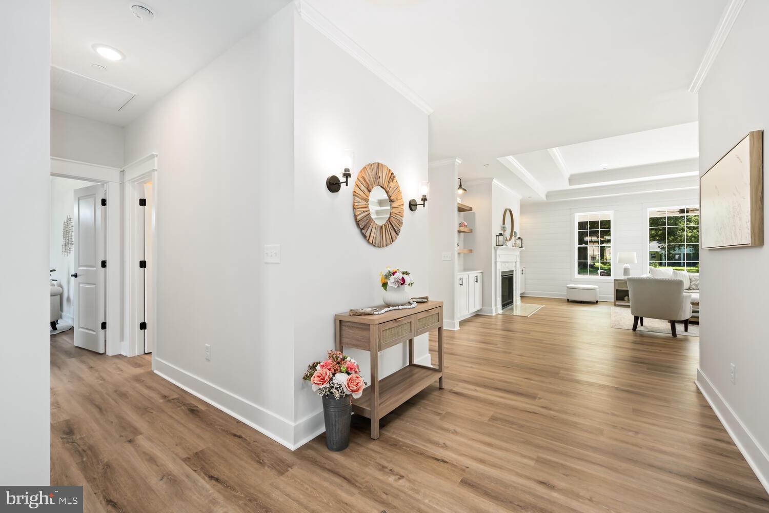 323 Queen Anne Club Dr