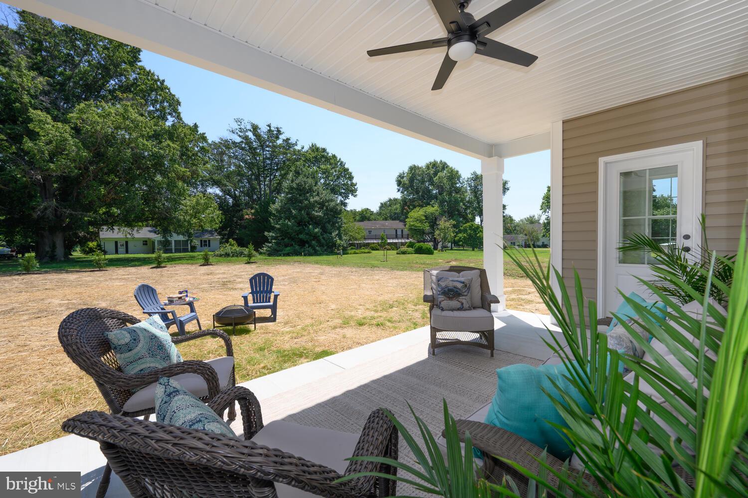323 Queen Anne Club Dr