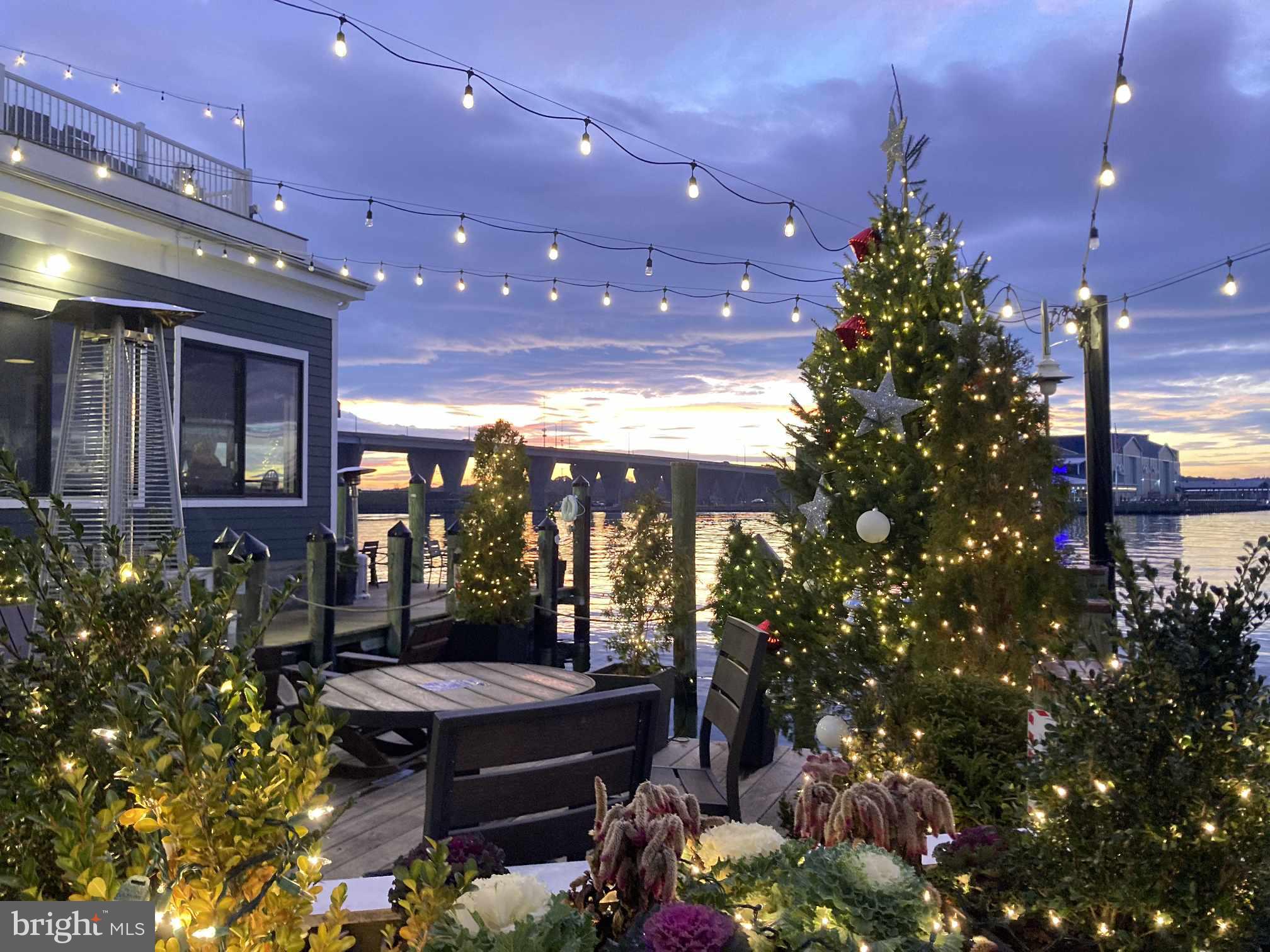 323 Queen Anne Club Dr