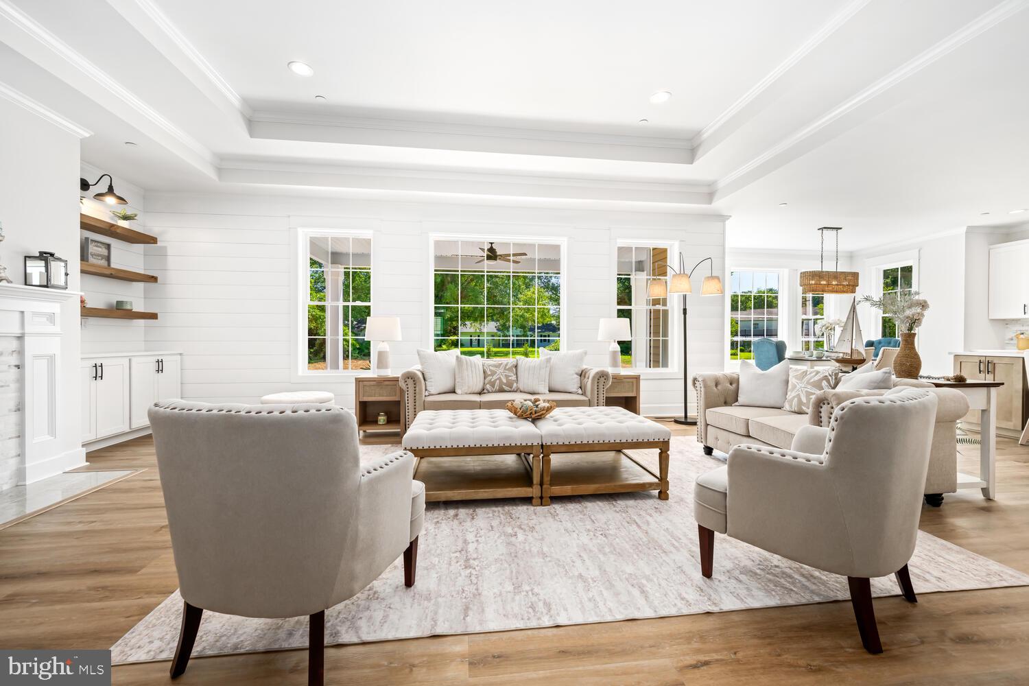 323 Queen Anne Club Dr