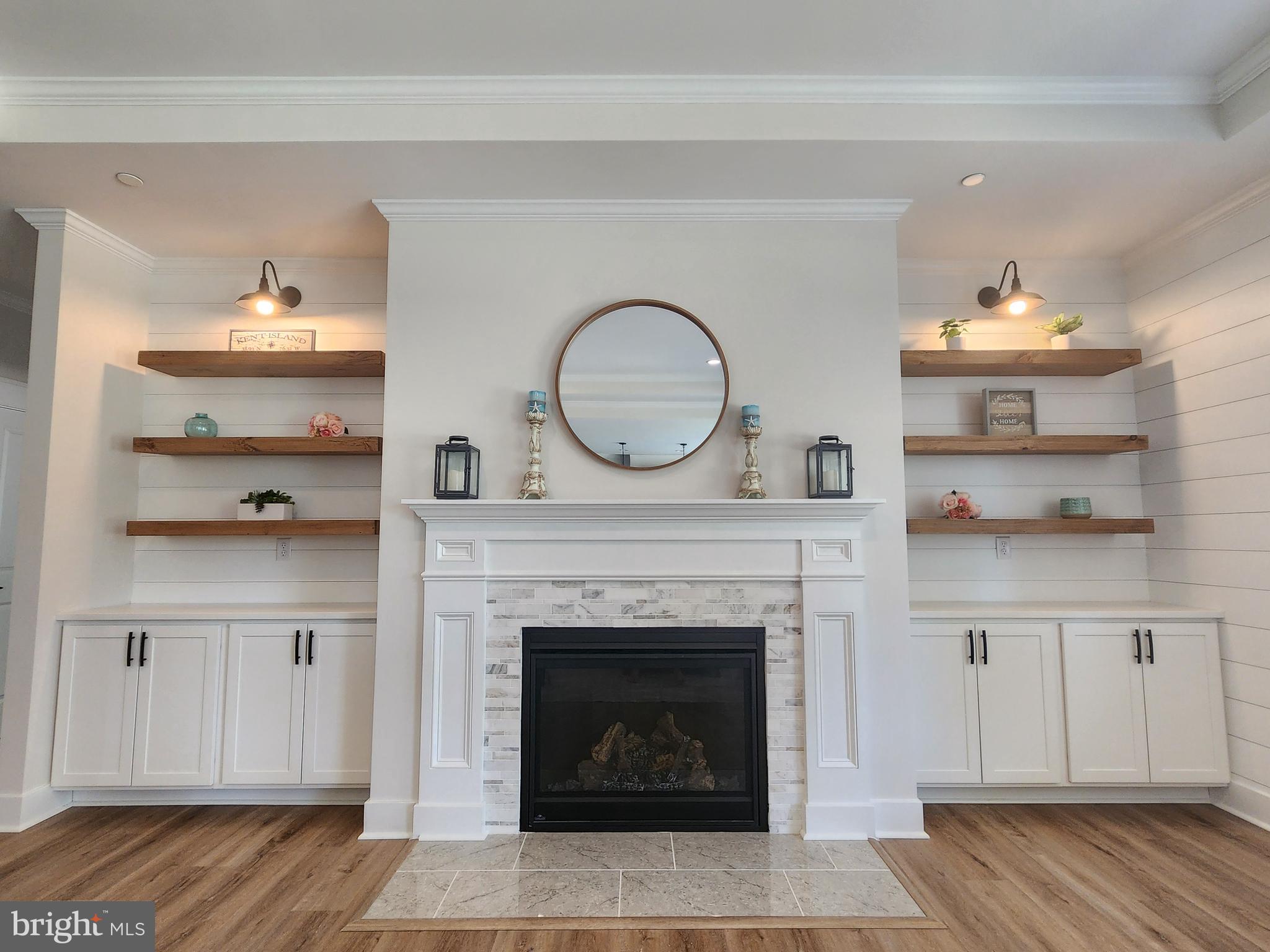 323 Queen Anne Club Dr