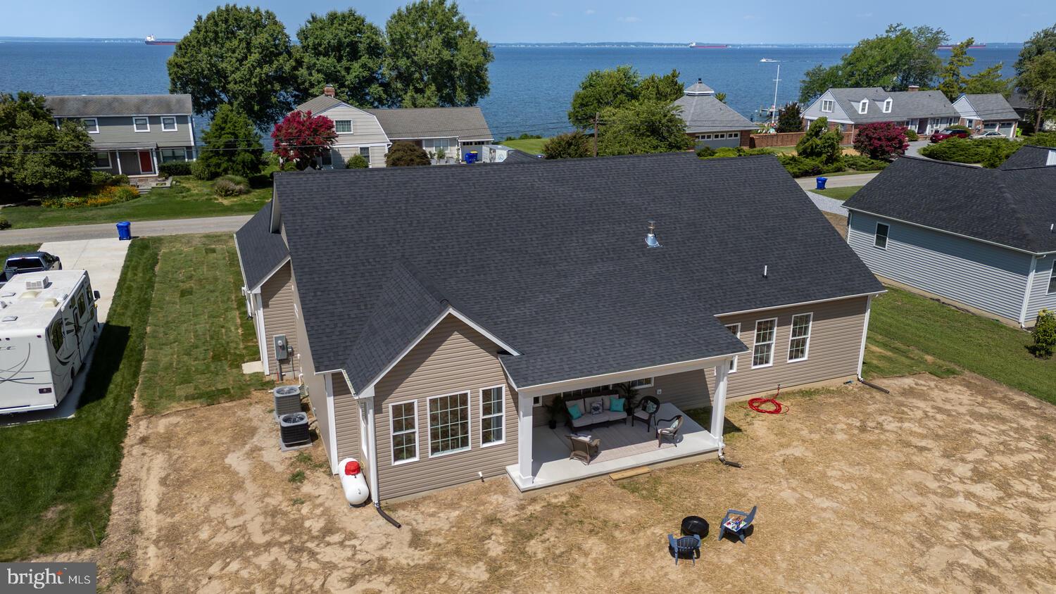 323 Queen Anne Club Dr