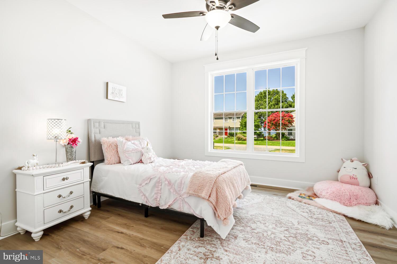323 Queen Anne Club Dr