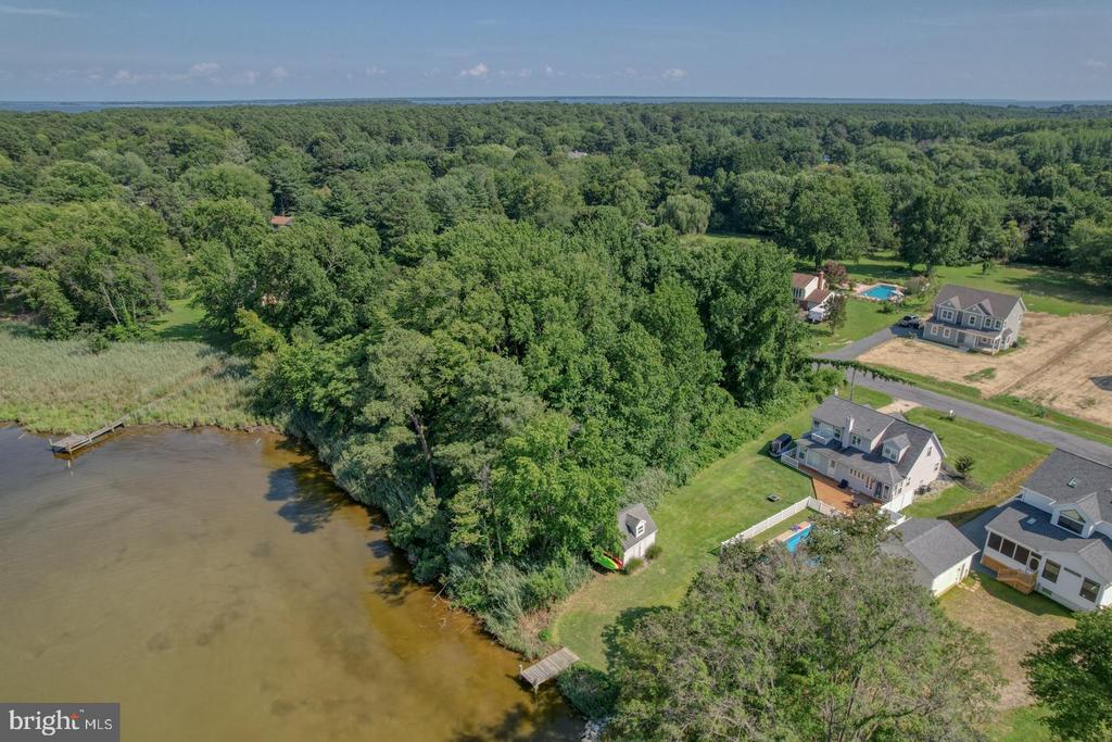 114 N Lake Dr