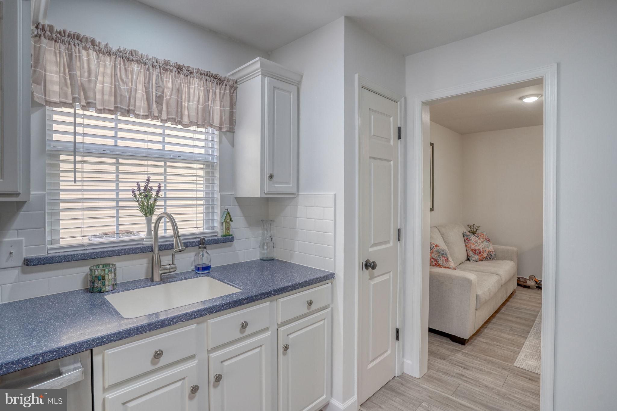 1033 Dundee Ct #5