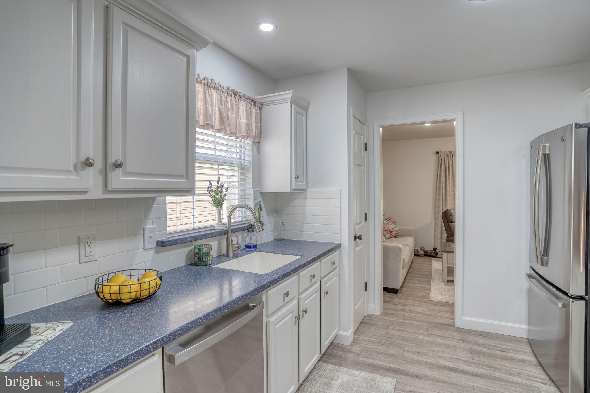 1033 Dundee Ct #5