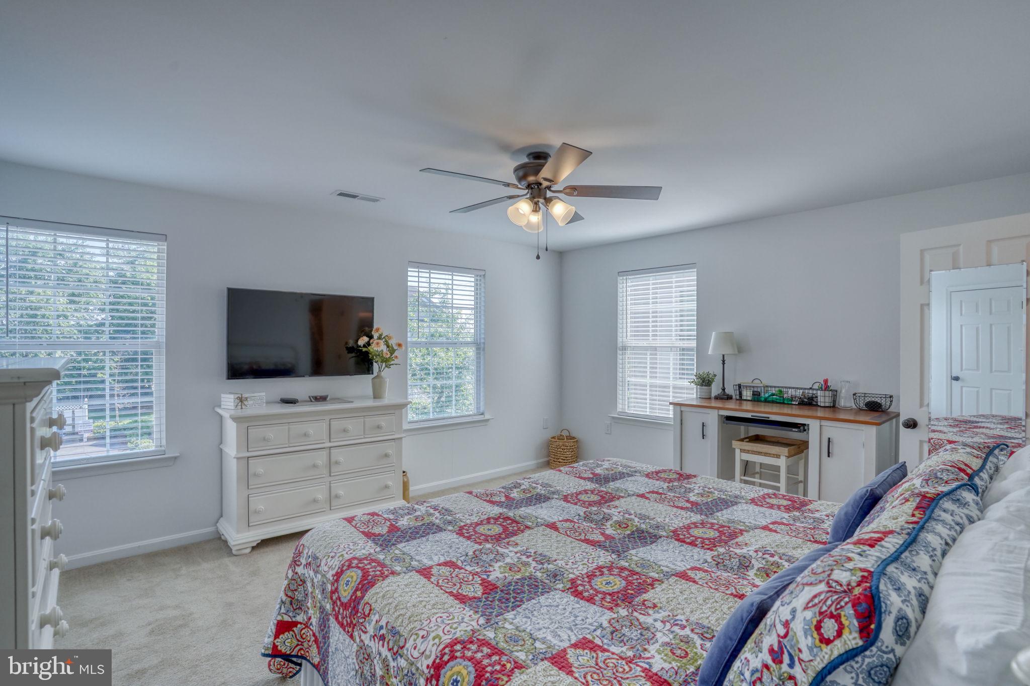 1033 Dundee Ct #5