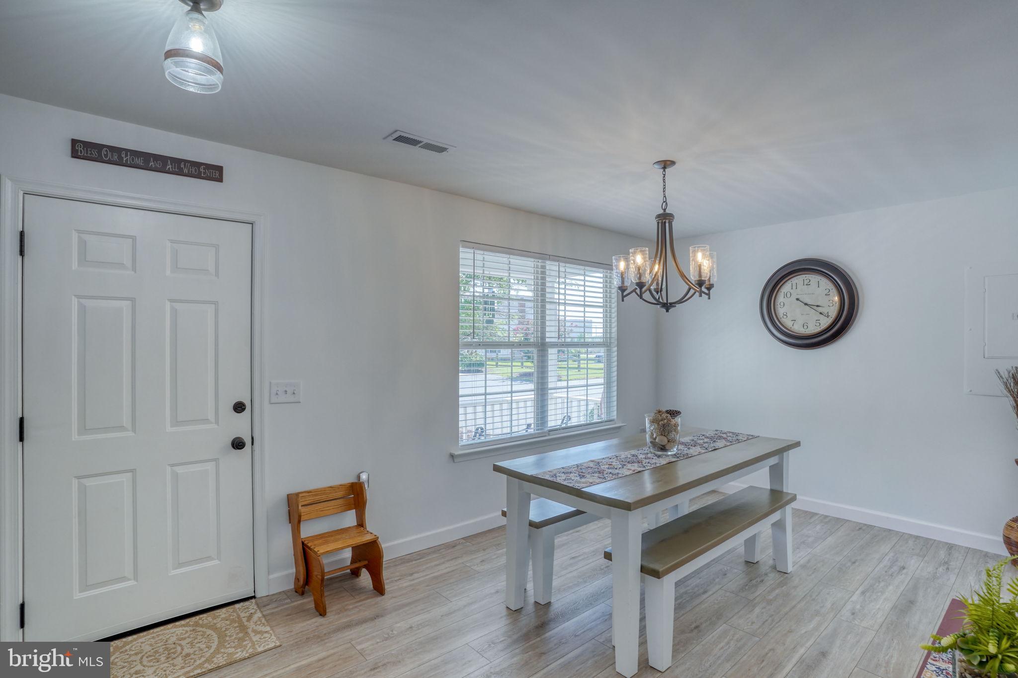 1033 Dundee Ct #5