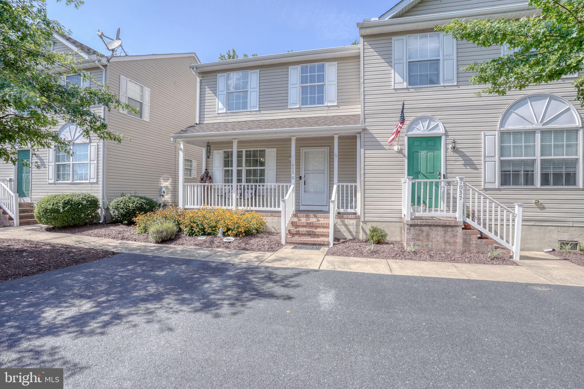 1033 Dundee Ct #5