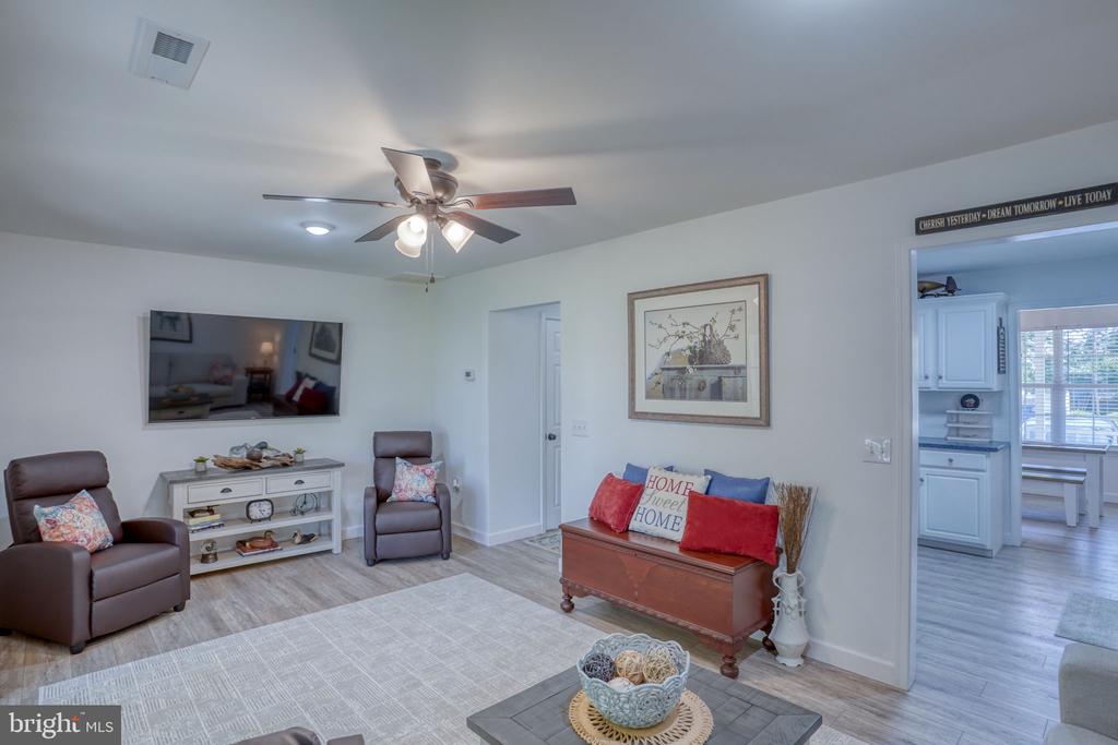 1033 Dundee Ct #5
