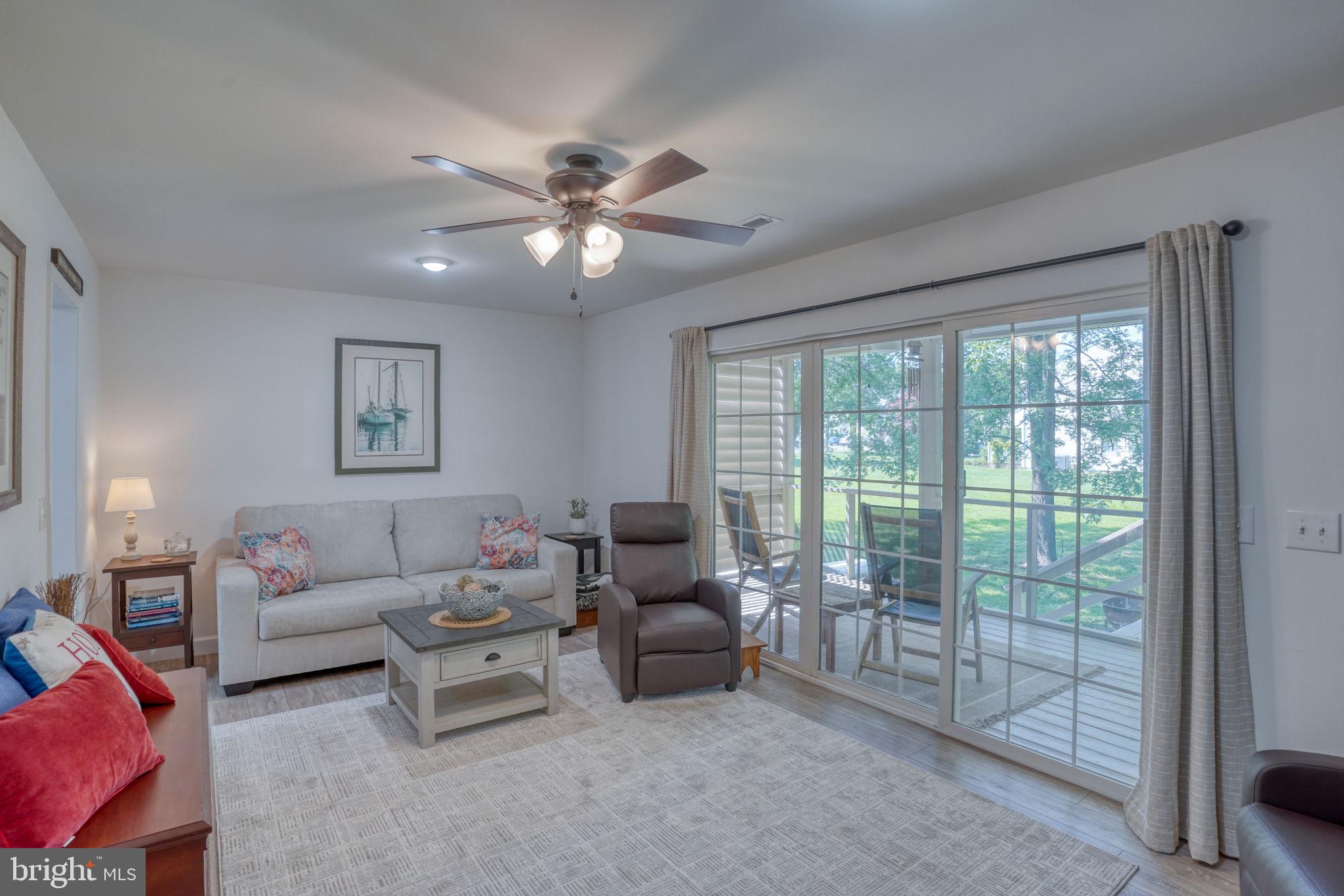 1033 Dundee Ct #5