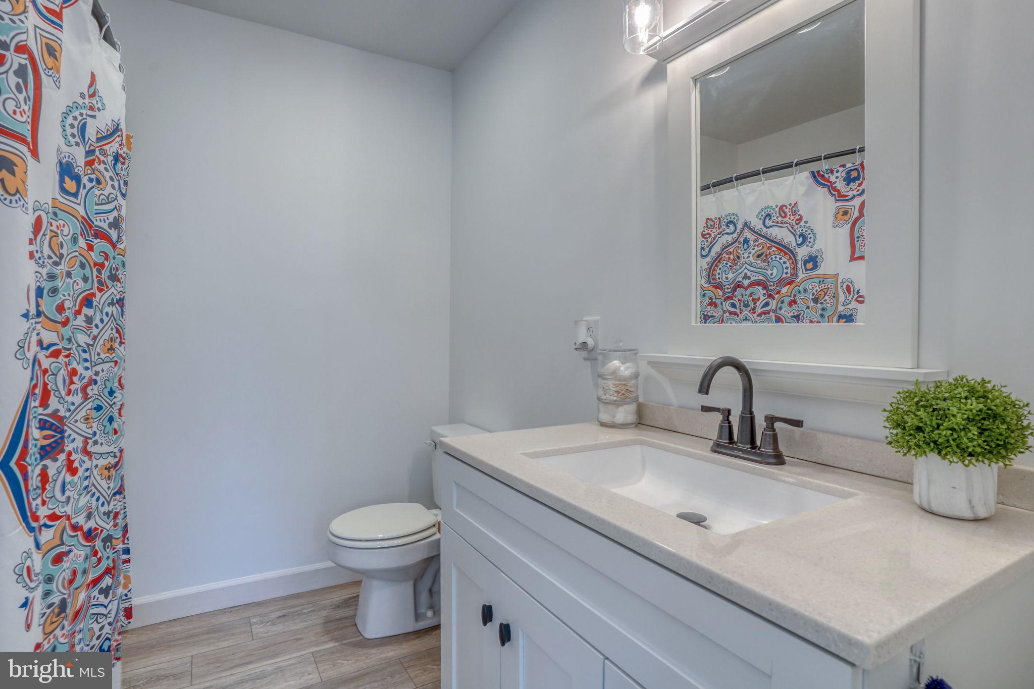 1033 Dundee Ct #5