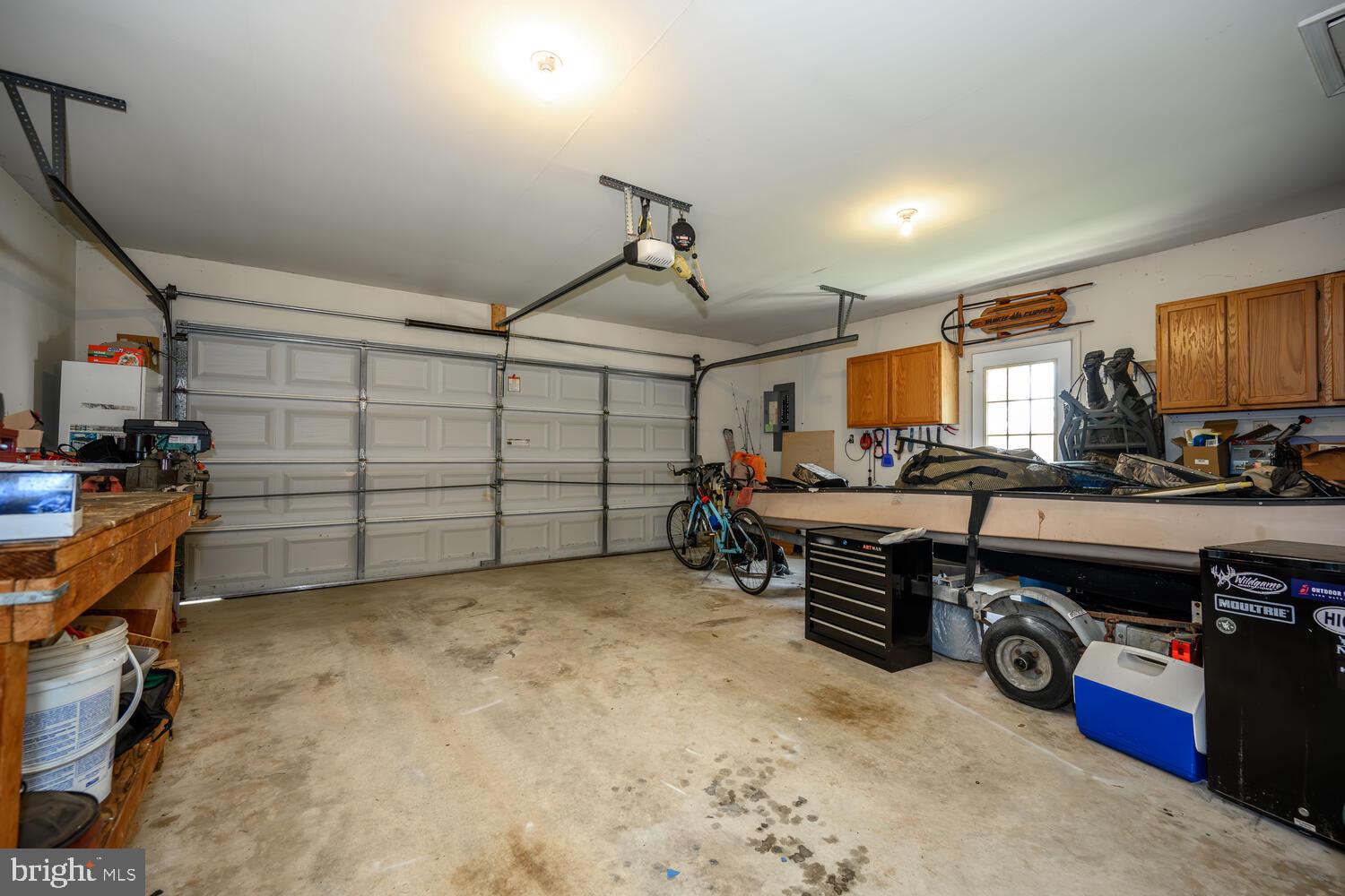 216 OLDE POINT LANE