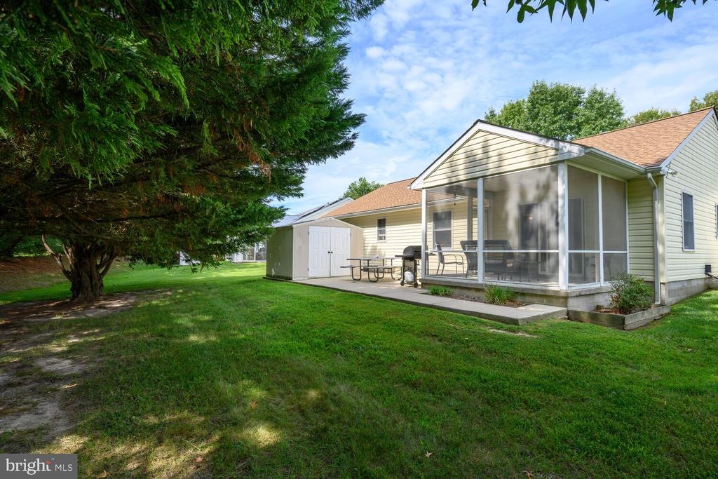 216 OLDE POINT LANE