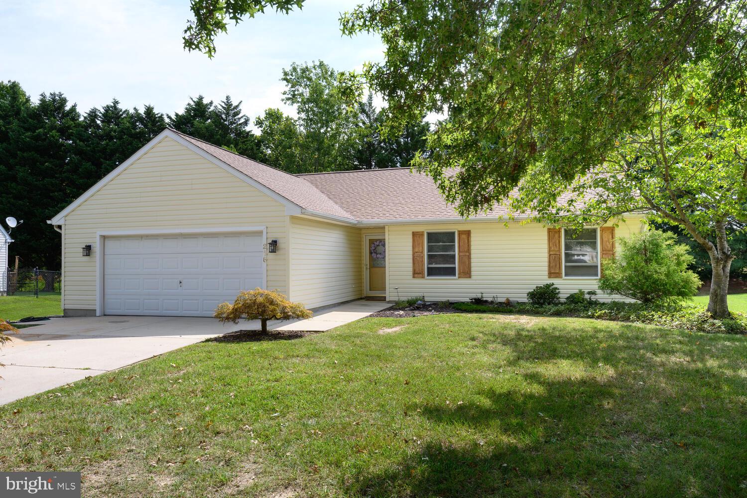216 OLDE POINT LANE