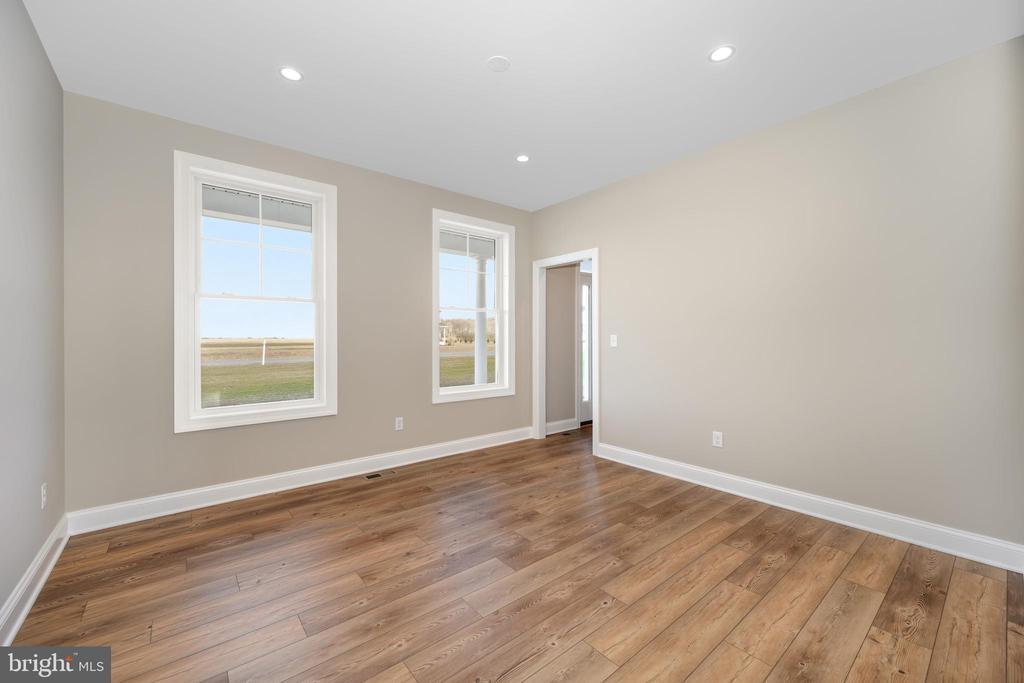 216 BLAKEFIELD DRIVE