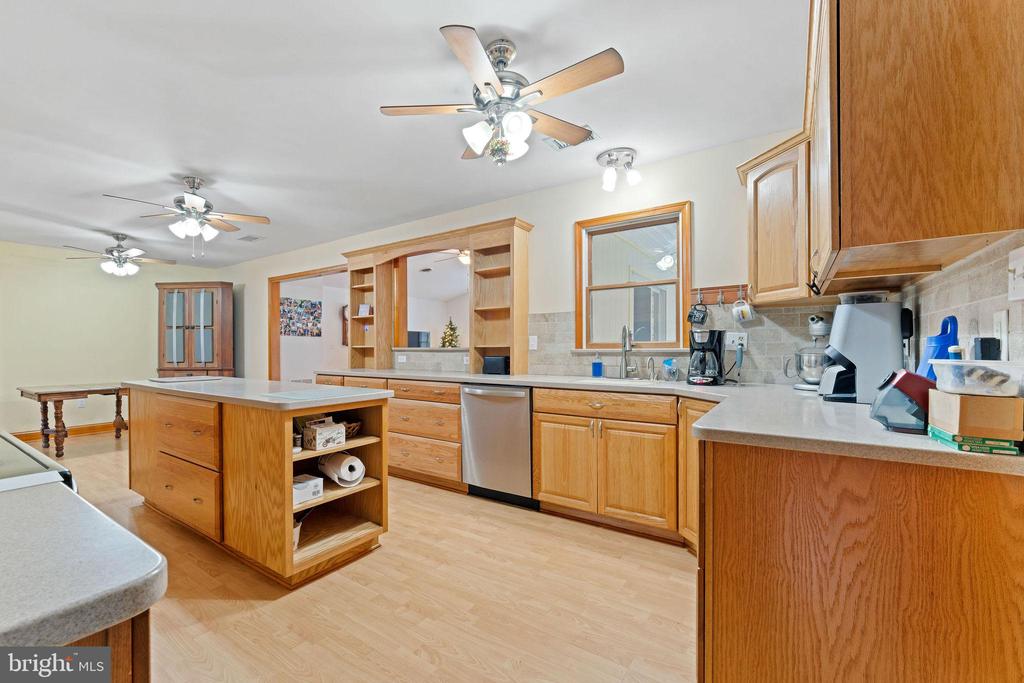 325 LARCH PLACE