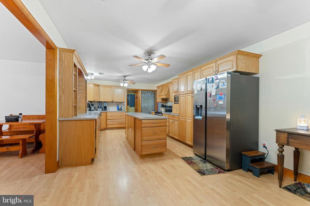 325 LARCH PLACE