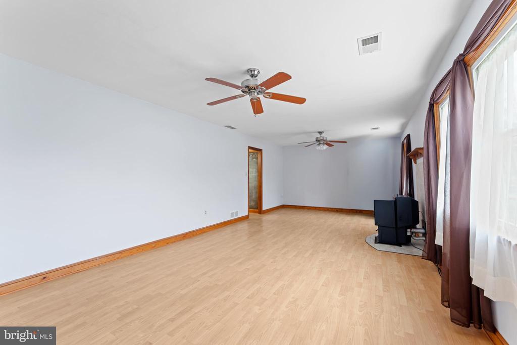 325 LARCH PLACE