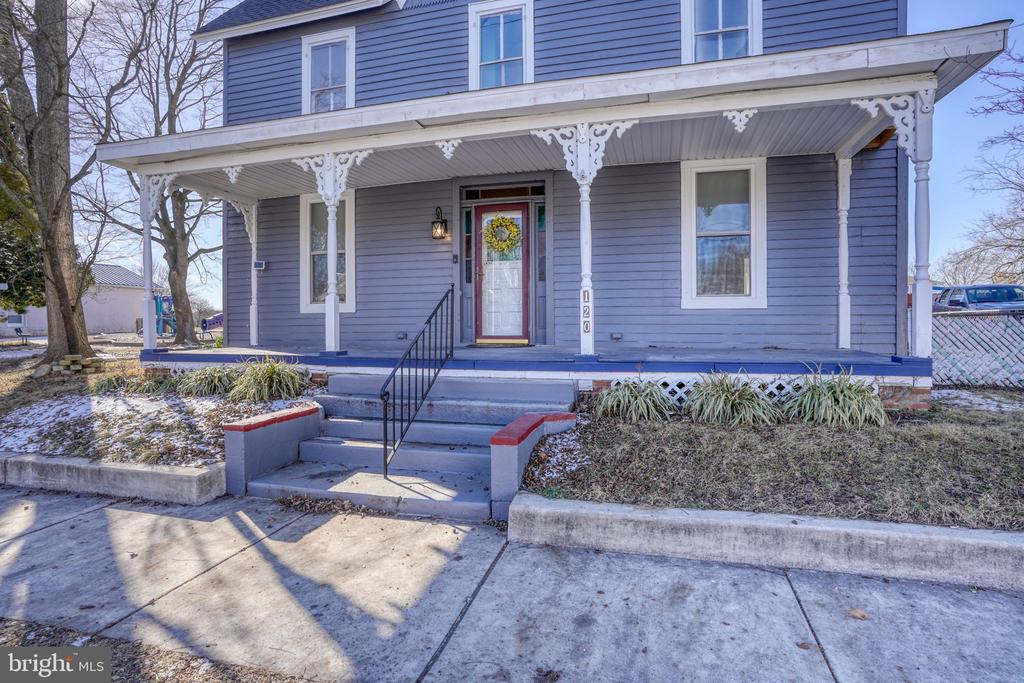 120 CHURCH STREET S