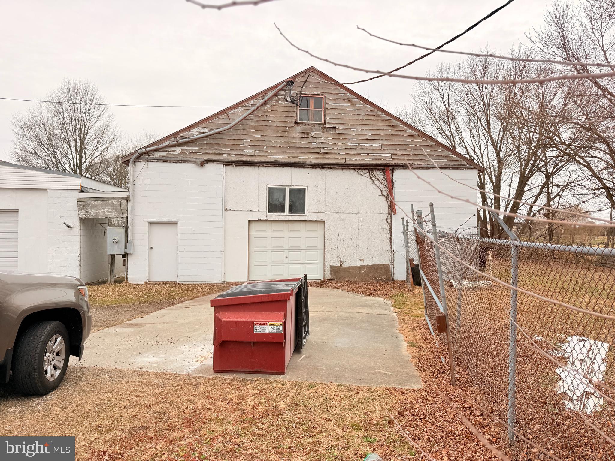 2621 ROBERTS STATION ROAD