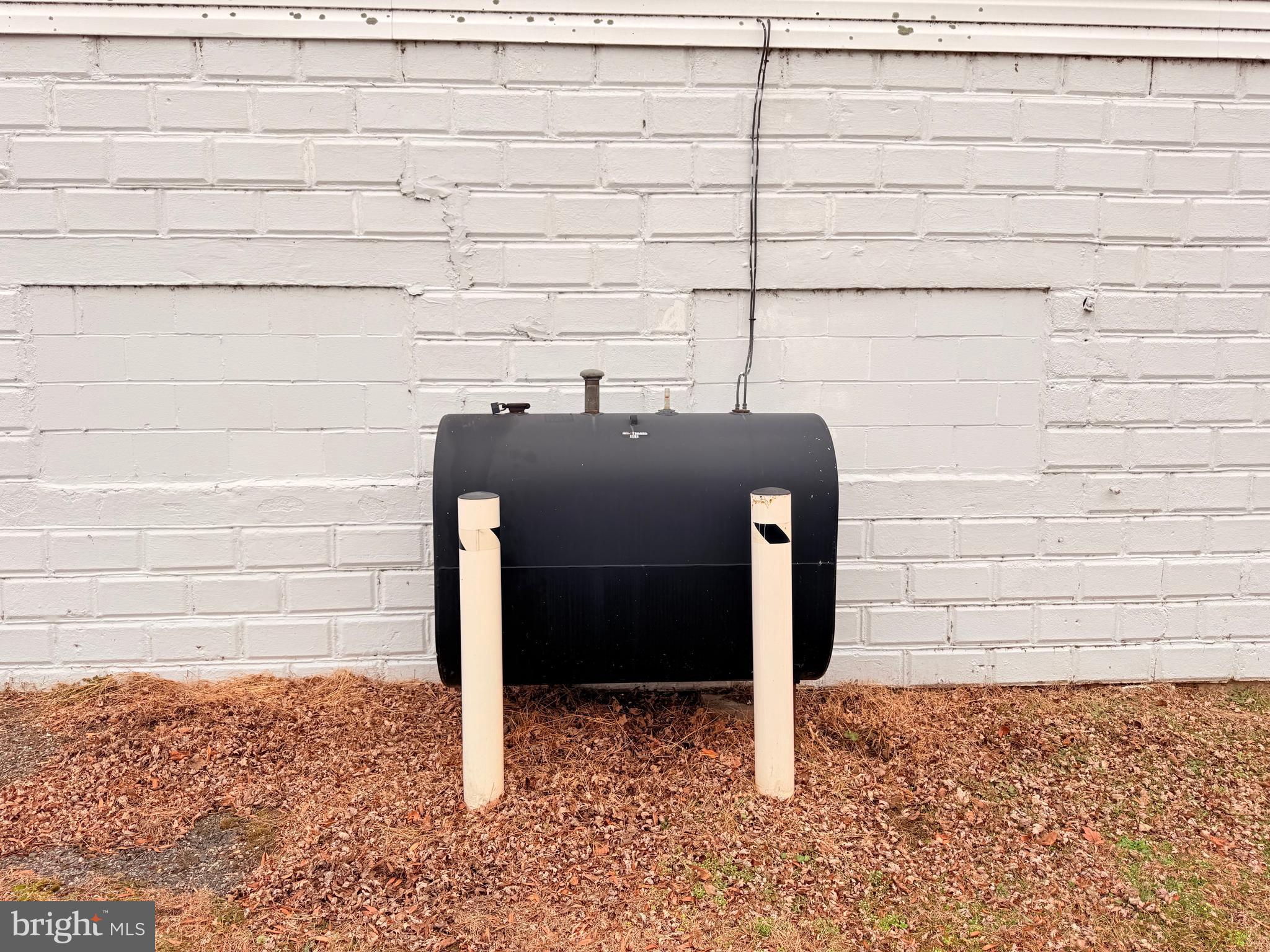 2621 ROBERTS STATION ROAD