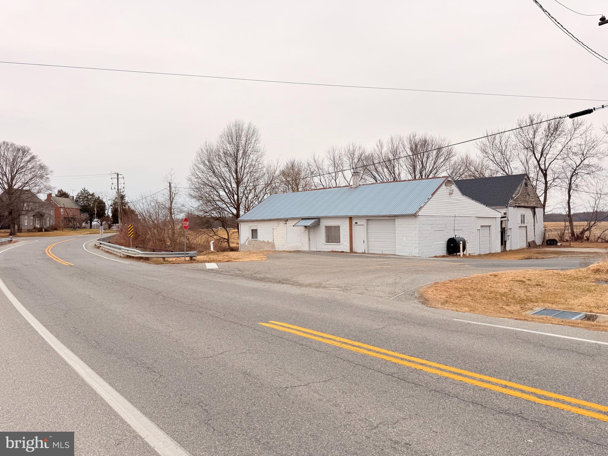 2621 ROBERTS STATION ROAD