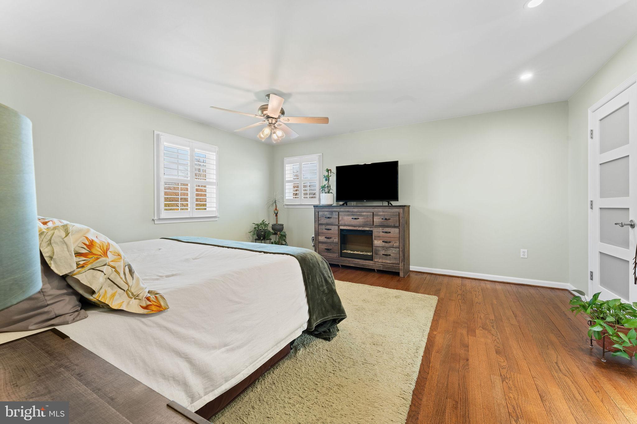 201 BEACHSIDE DRIVE