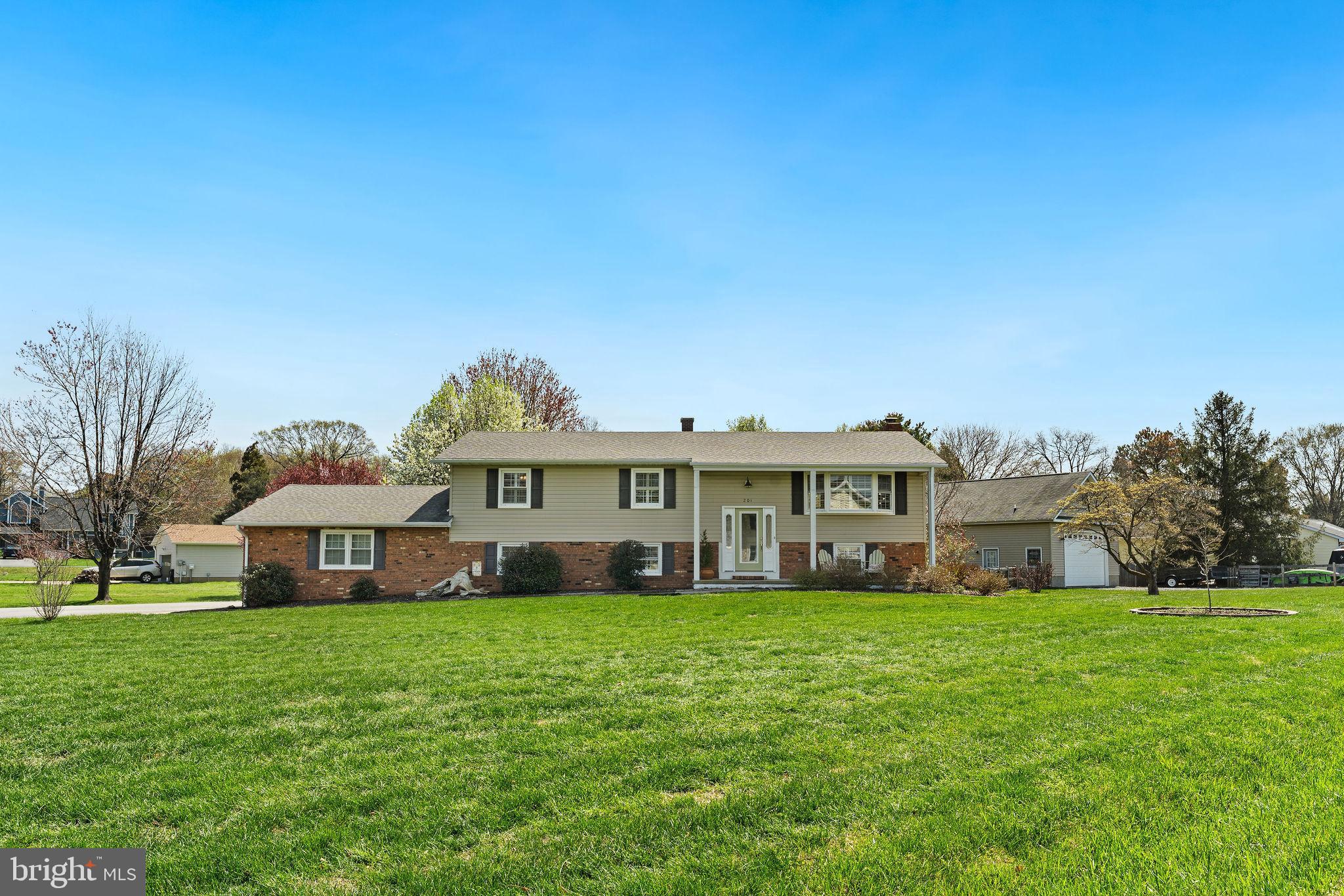 201 BEACHSIDE DRIVE