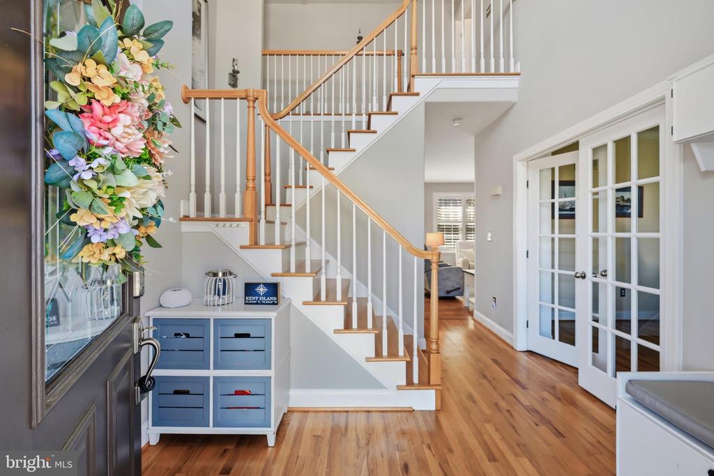 1033 AVALON COURT