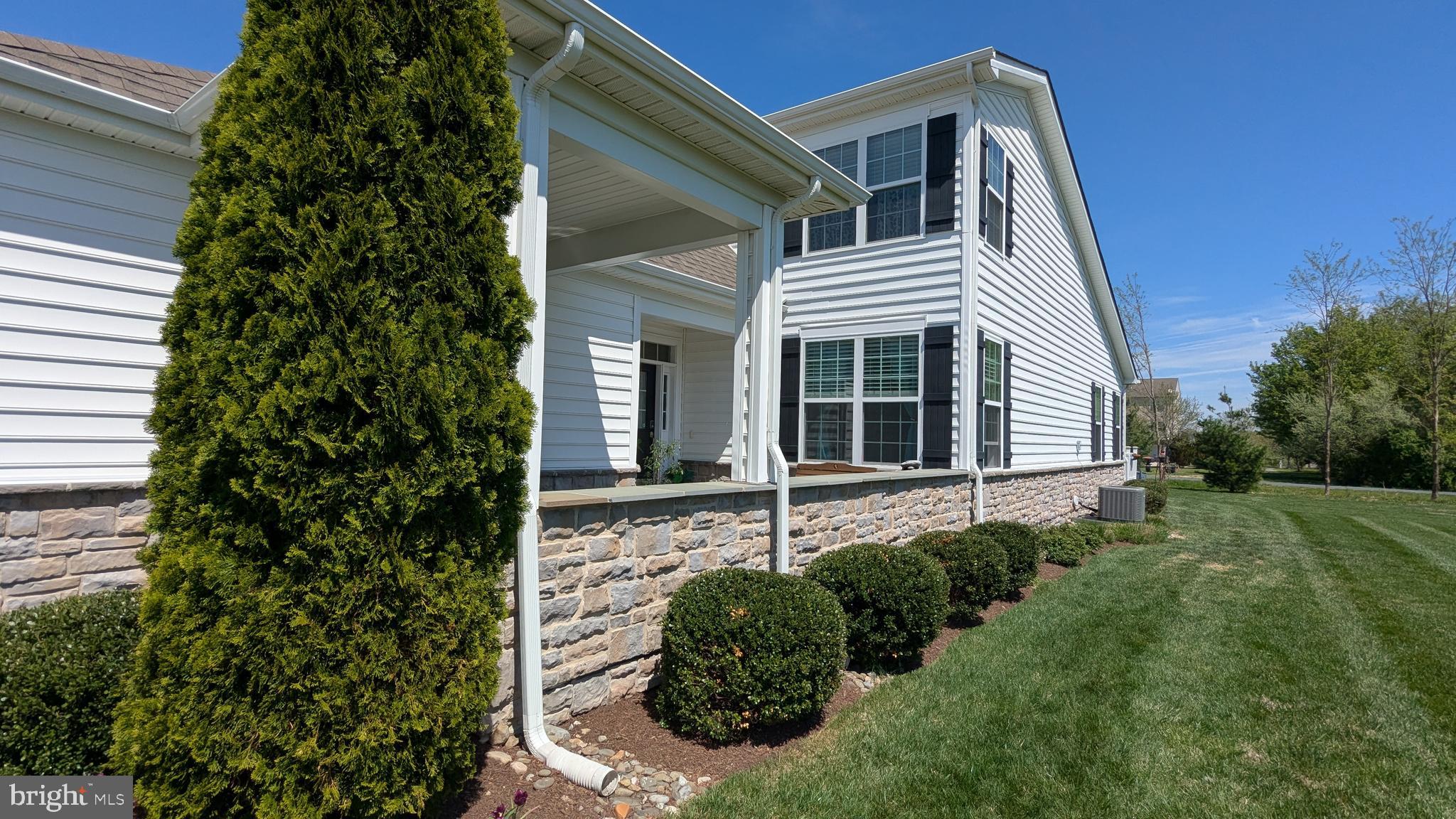802 MOORINGS CIRCLE 21