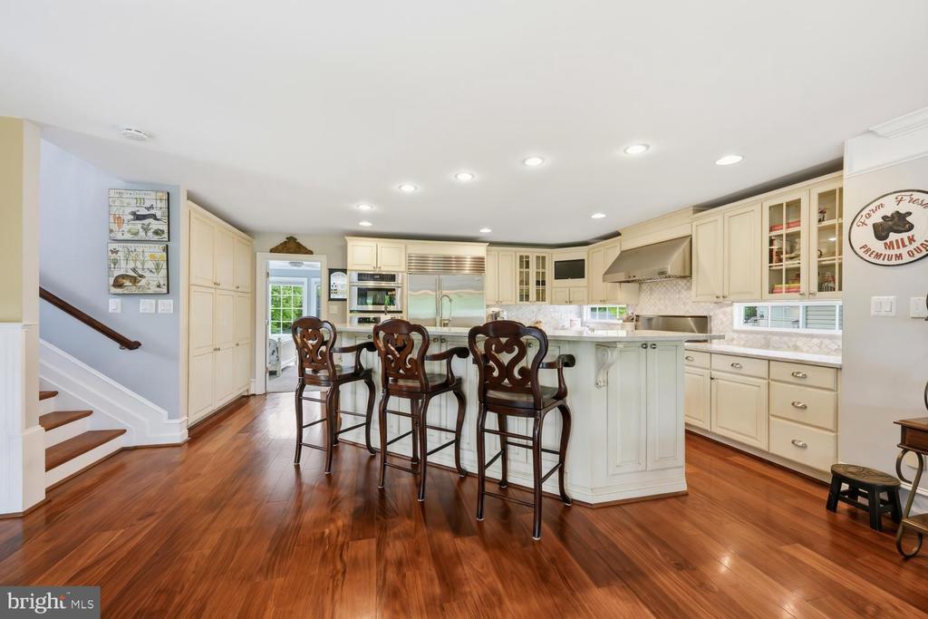 1719 HARBOR DRIVE