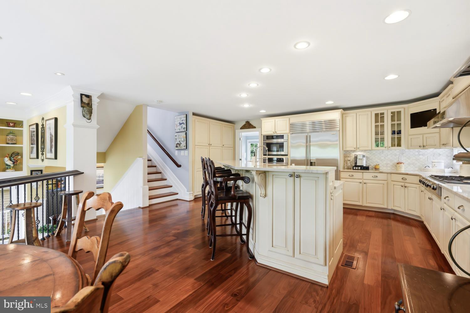 1719 HARBOR DRIVE