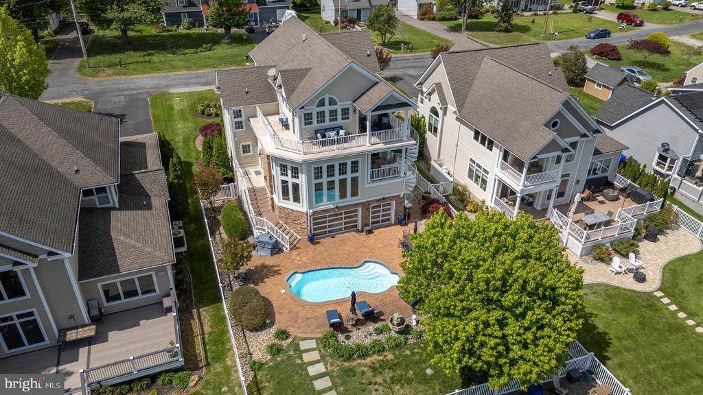 1719 HARBOR DRIVE