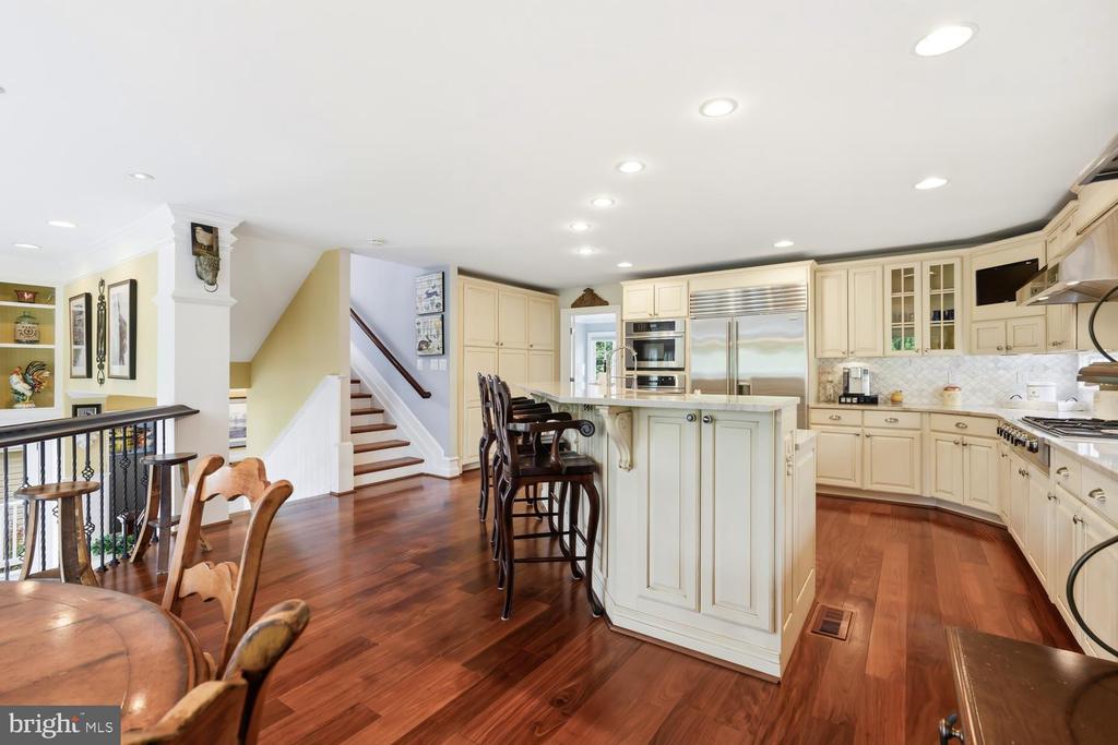 1719 HARBOR DRIVE
