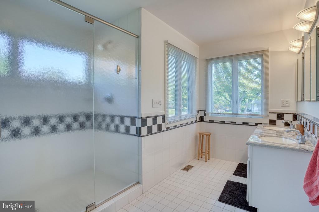 115 CONGRESSIONAL DRIVE