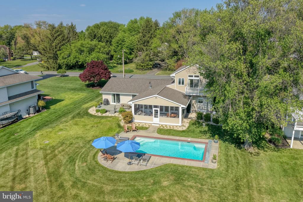 115 CONGRESSIONAL DRIVE