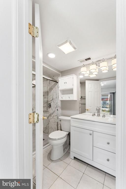 12 QUEEN ANNE WAY Unit: J
