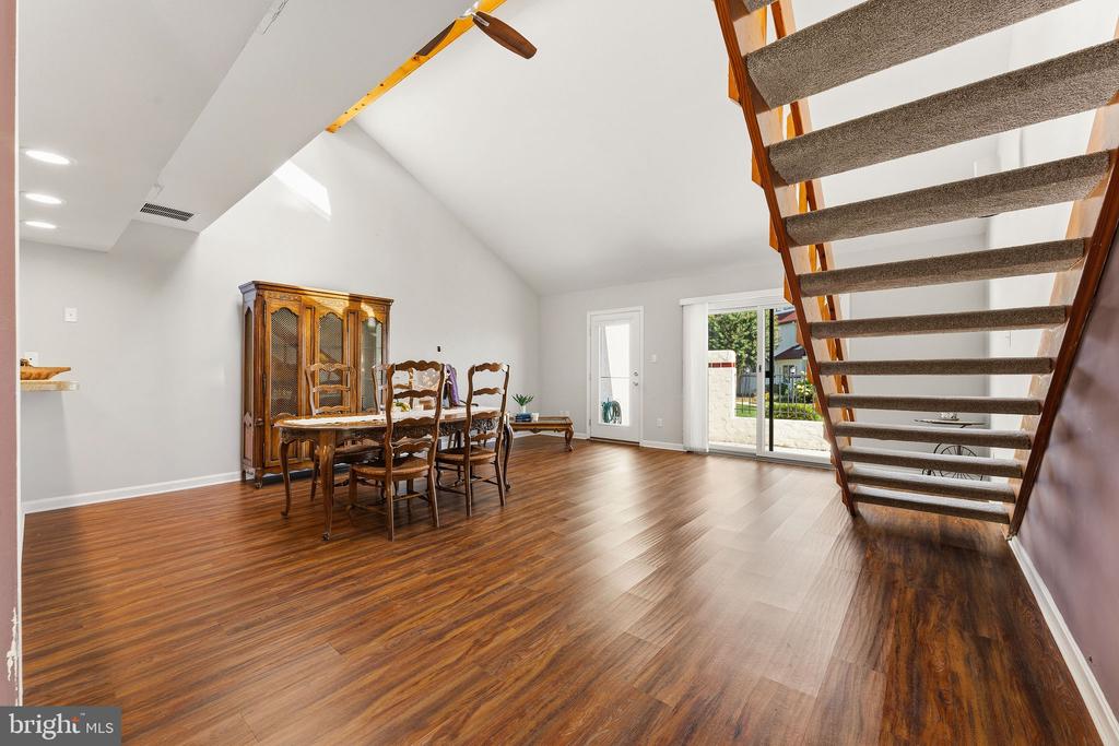 12 QUEEN ANNE WAY Unit: J