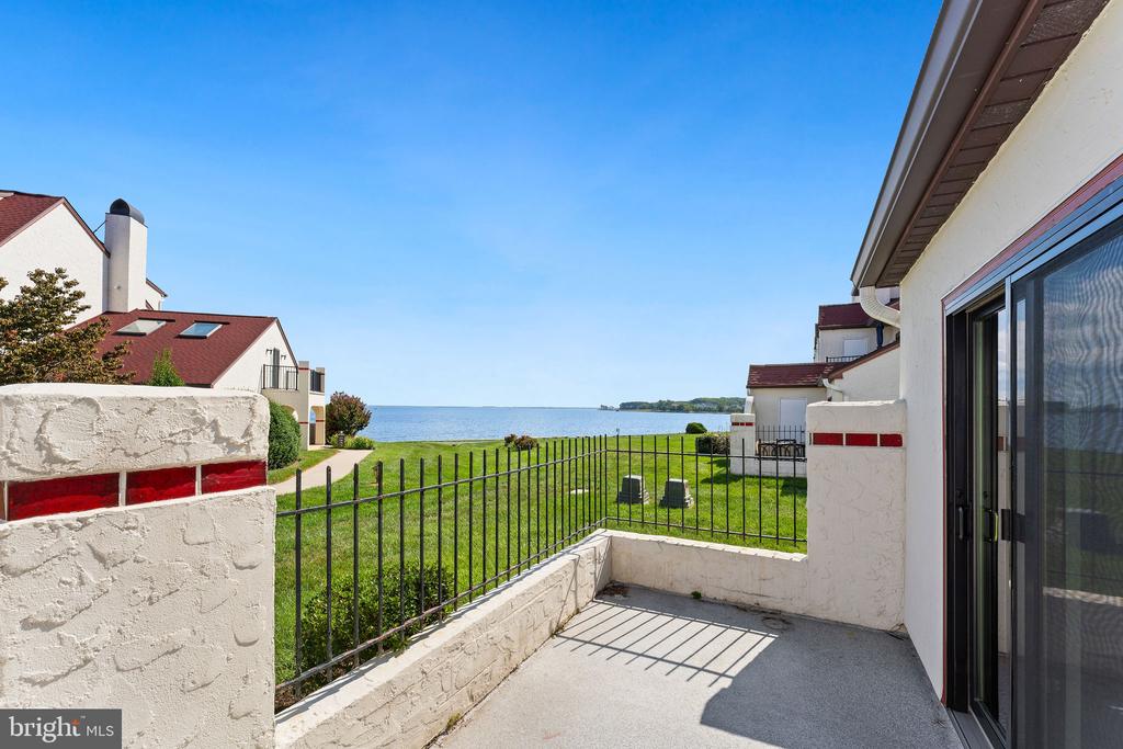 12 QUEEN ANNE WAY Unit: J