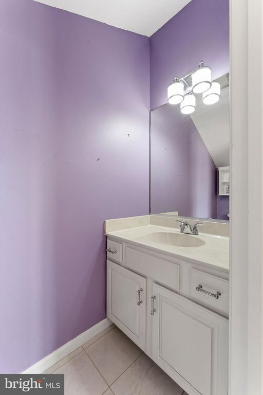 12 QUEEN ANNE WAY Unit: J