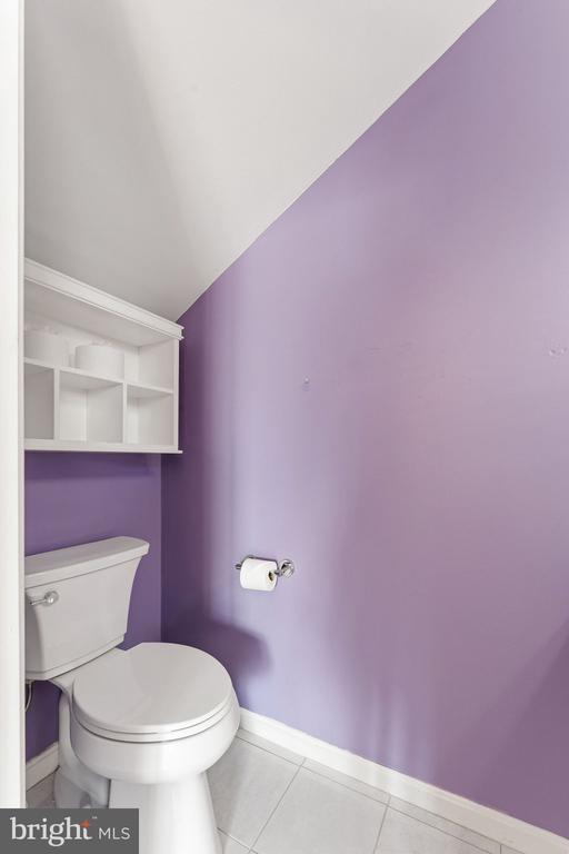 12 QUEEN ANNE WAY Unit: J