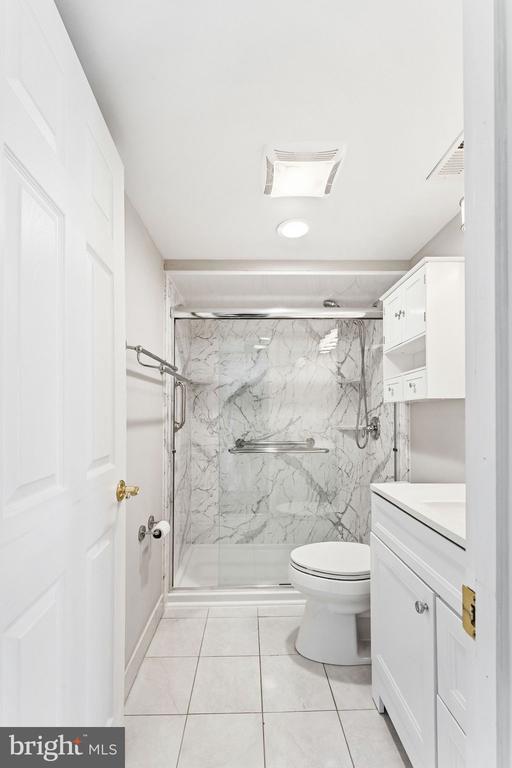 12 QUEEN ANNE WAY Unit: J