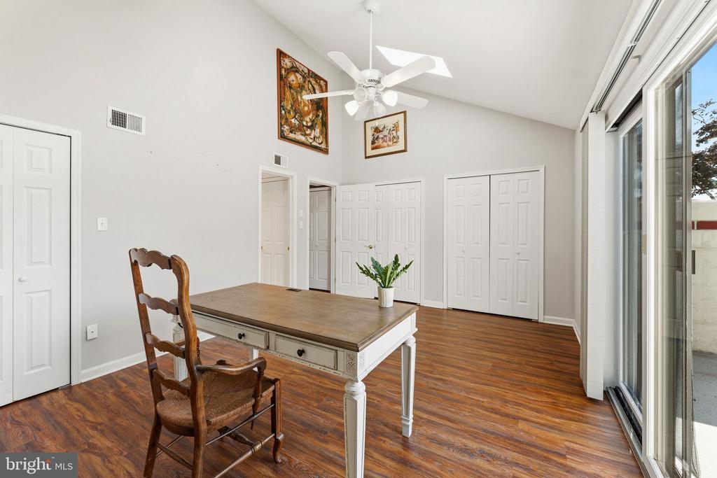 12 QUEEN ANNE WAY Unit: J