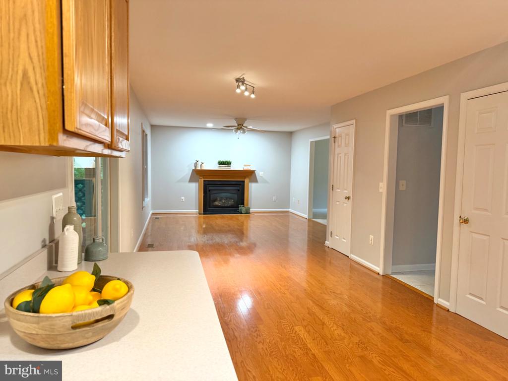 225 AUTUMN LANE