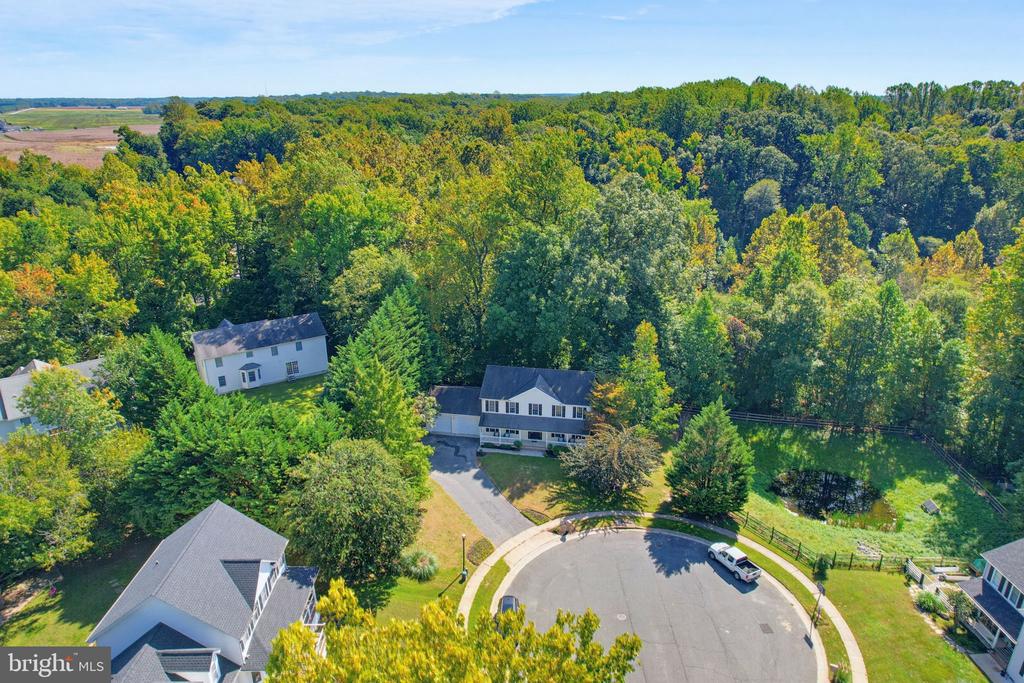 225 AUTUMN LANE